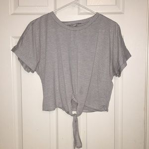 Gray knot tee